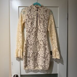 Cream Lace Long-Sleeve Bodycon Dress